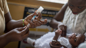 DOUNIAMAG-GHANA-HEALTH-VACCINATION-MALARIA